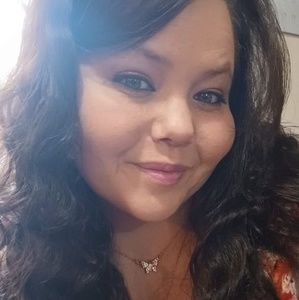 Meet your Posher, Nicole rose